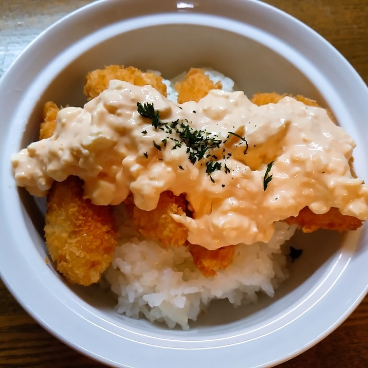 サーモンフライタルタル丼